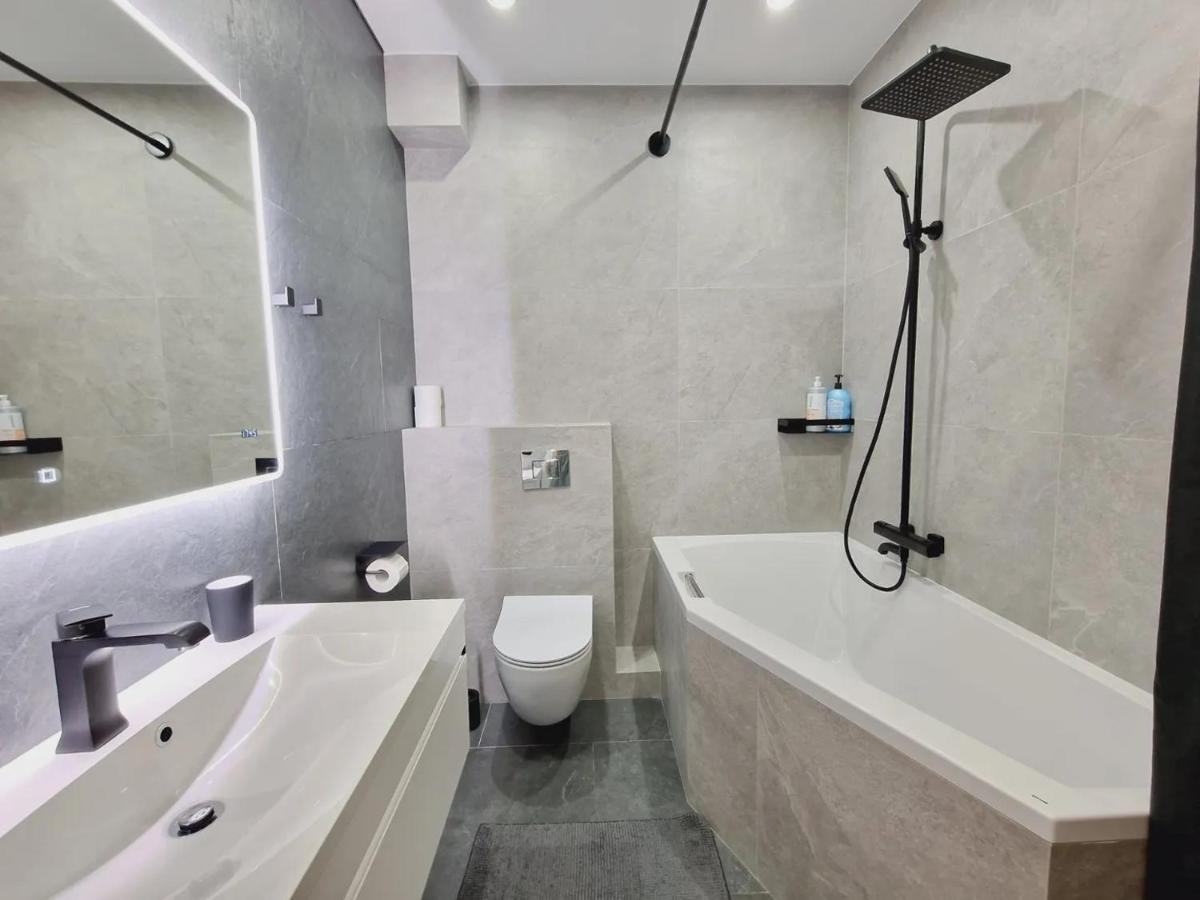 Полностью Приватные Апартаменты Wi-Fi 2 Yerevan Exterior photo